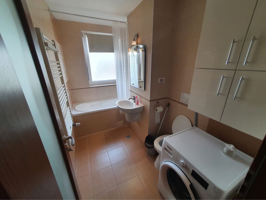 Direct proprietar,inchiriez ap 2 camere,Torontal,46mp,terasa 20 mp