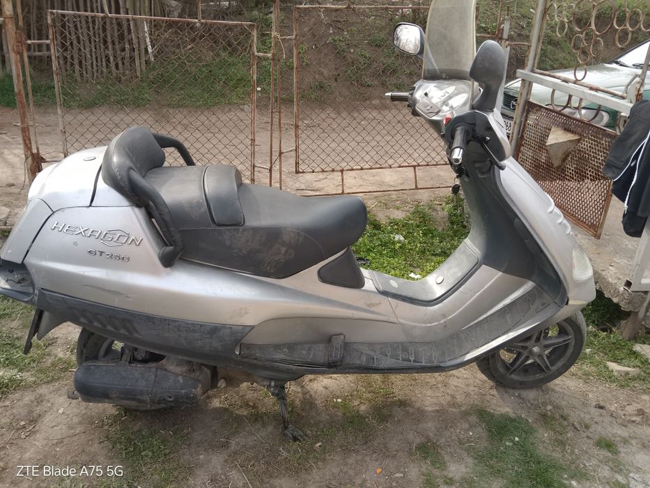 Скутер Piaggio 250c