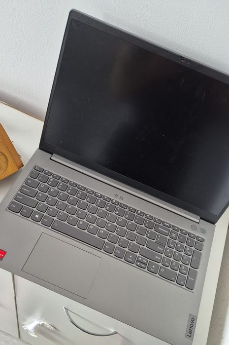 Laptop Lenovo ThinkBook 8 GB ram
