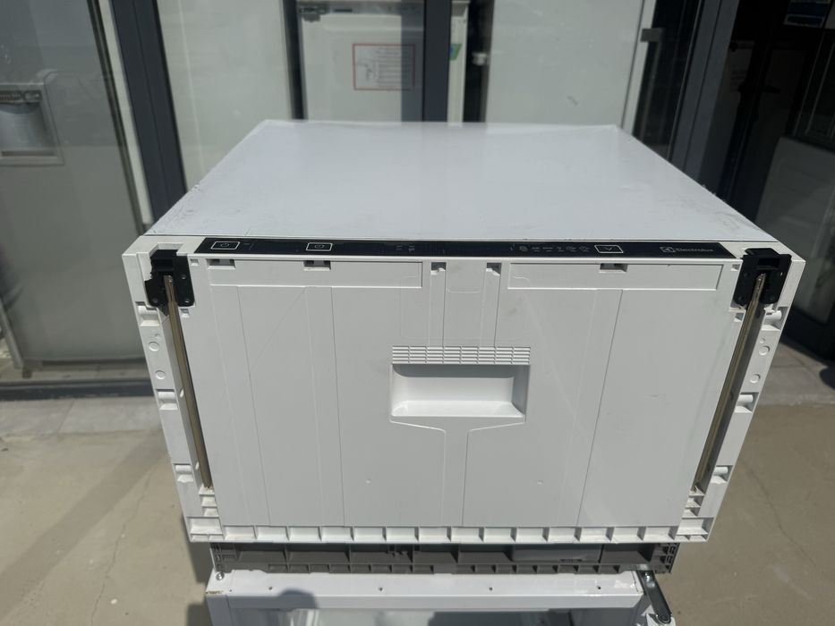 Мини - Малка съдомиялна кубче Електролукс за вграждане