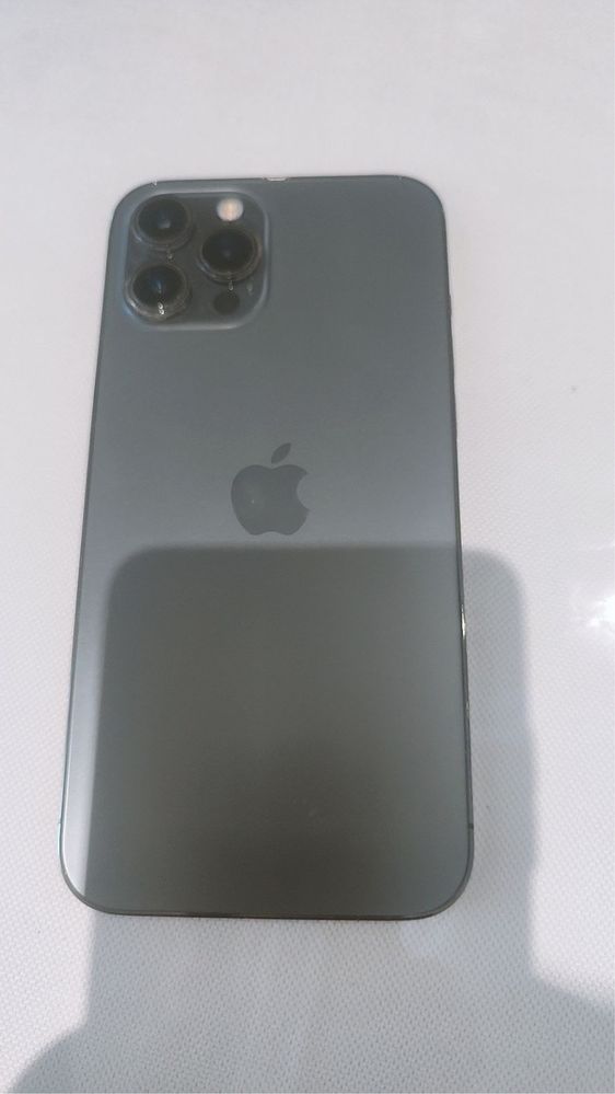 Iphone 12 pro max ideal holatda. Aybi yoq