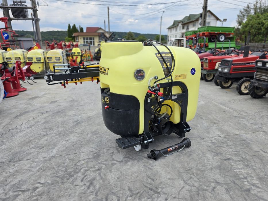 Masina de erbicidat 800l brate 12m