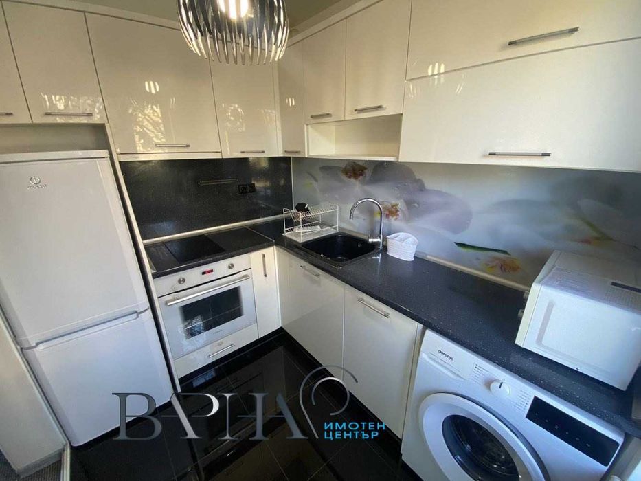 Тристаен апартамент - кв. Виница!