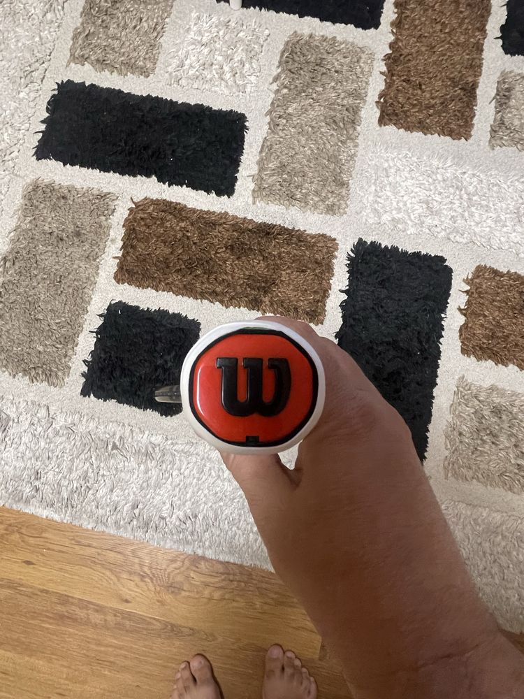Wilson Blade v8
