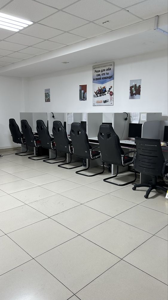 Продается офисный кресло
