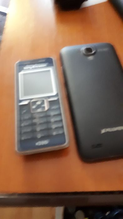 Vînd 2 telefoane Sony ericsson, allview pentru piese de schimb