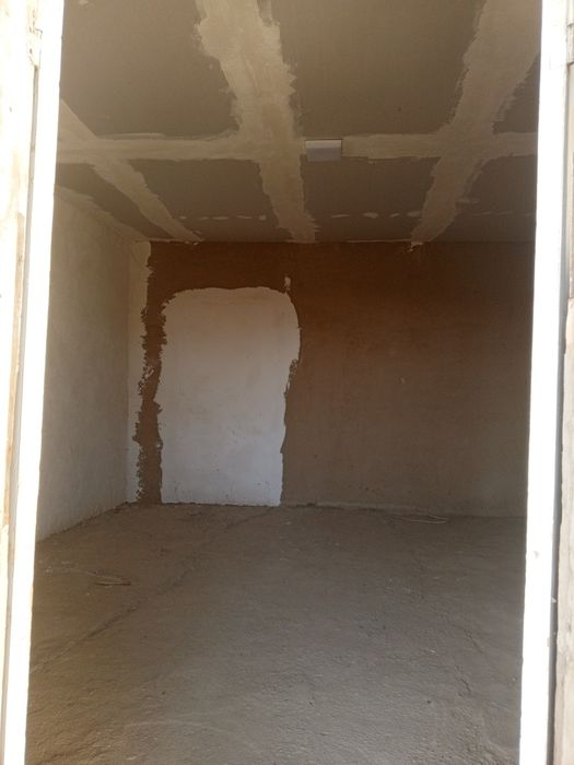 Дача уй жой сотилади.