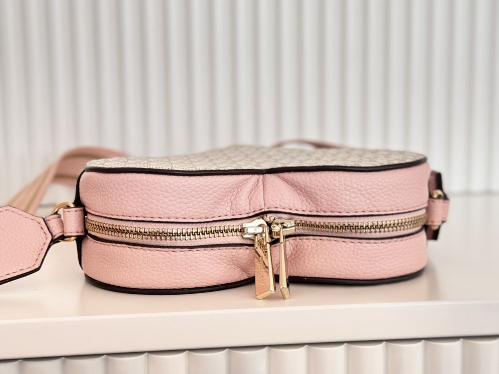 Оригинална чанта на Michael Kors