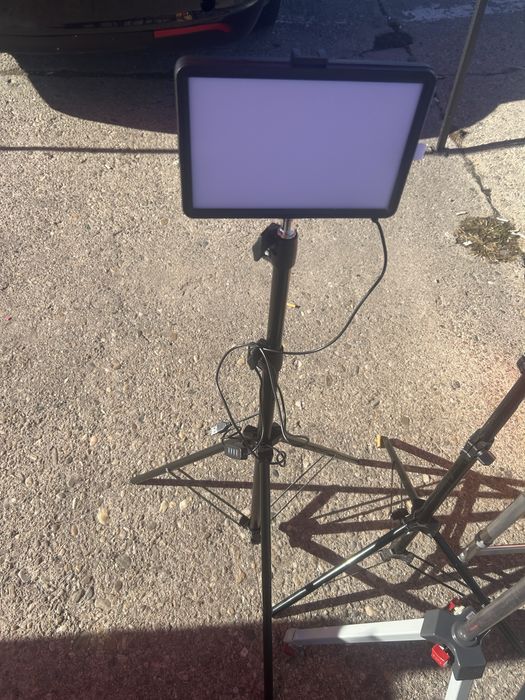 Stativ cu proiector si suport tel