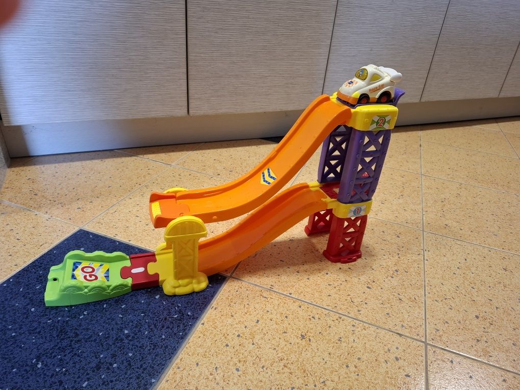 Писта  Vtech с 1 количка