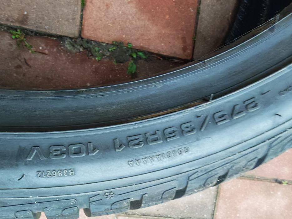 Anvelopa IARNA Goodyear Ultragrip Performance + NOUA 275 35 R21 8.25mm