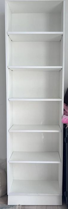 Продается стол и шкаф