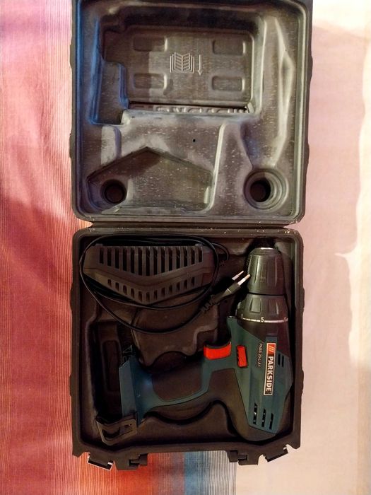 Акумулаторна ударна бормашина, винтоверт