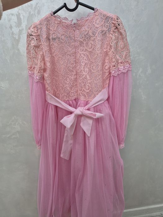 нарядное детское розовое платье