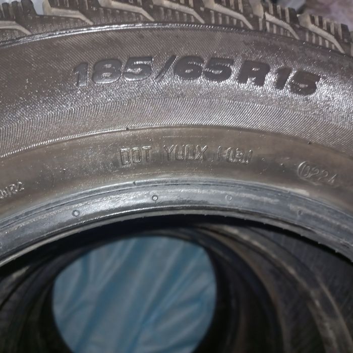 Продам комплект зимних шин.