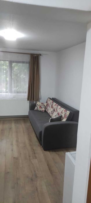 Garsoniera de inchiriat