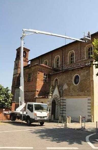 Inchiriem PRB Auto Nacela pt. montaj Panouri Fotovoltaice