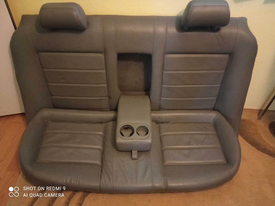 Bancheta  de piele naturala.. calitate deosebita