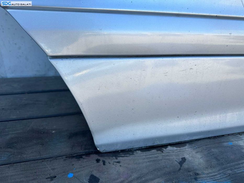 Usa Usi Portiera Portiere Dreapta Spate cu Inceput de Rugina Mercedes Clasa C Class W203 Berlina Sedan 2001 - 2007 [X3397]