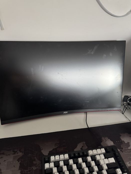 Vand monitor gaming 31.5 240hz AOC