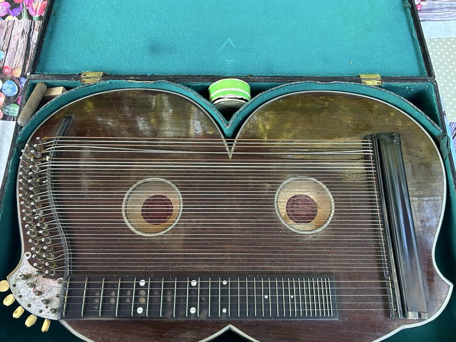 Țitera instrument muzical