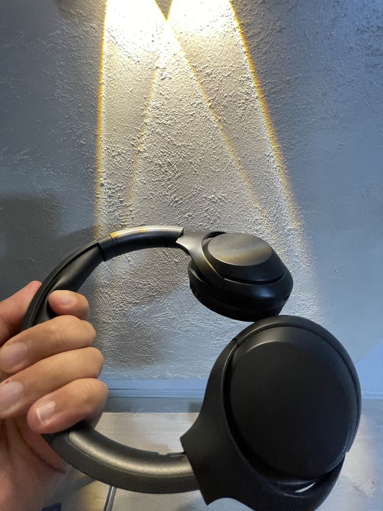 Продается наушник новый Sony Japan B960 Bluetooth