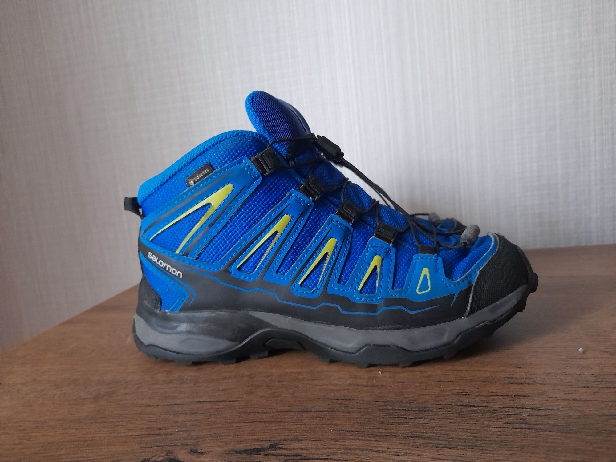 Salomon gore tex детски обувки 34 номер.
