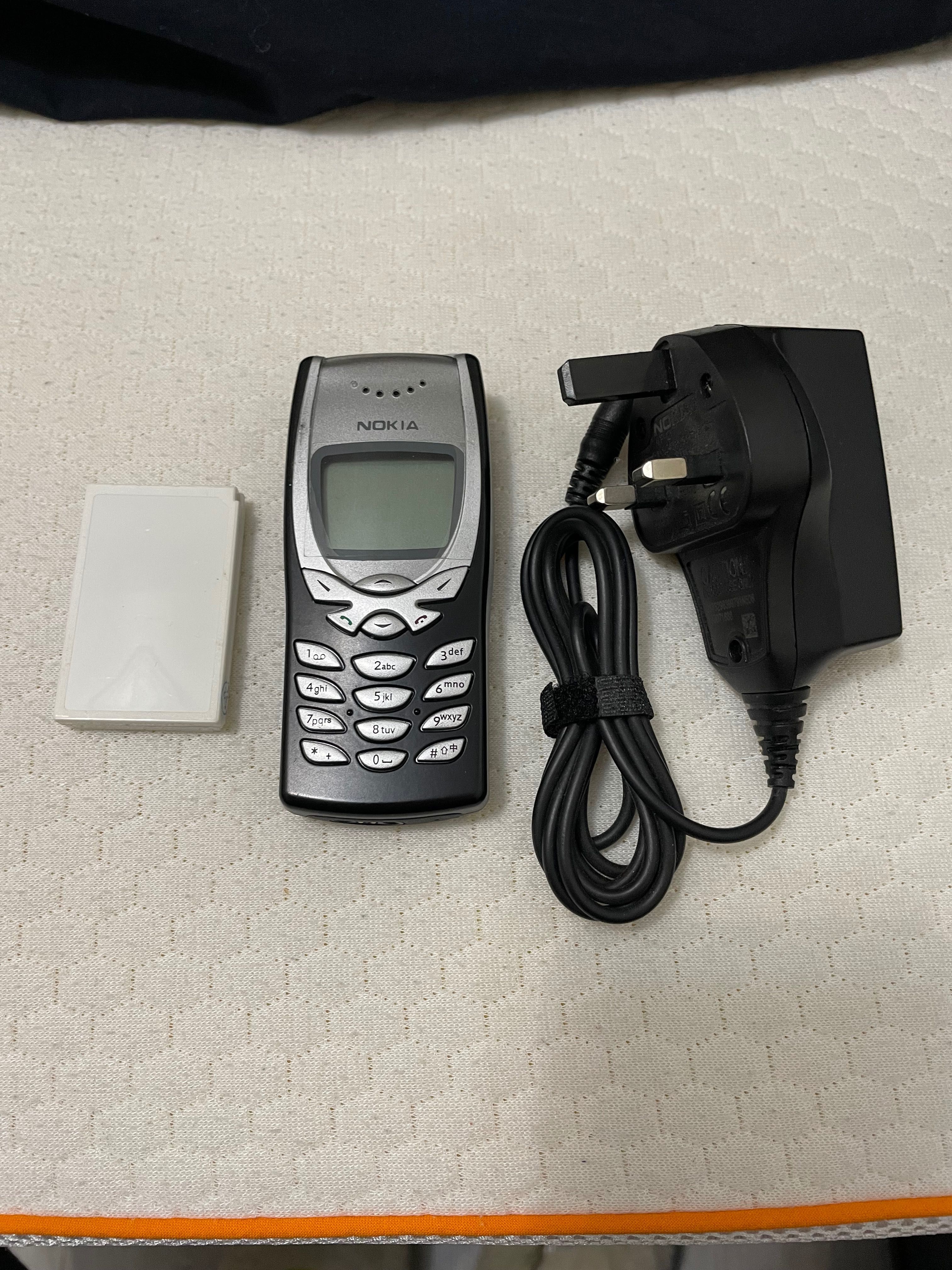 Телефон Nokia 8250