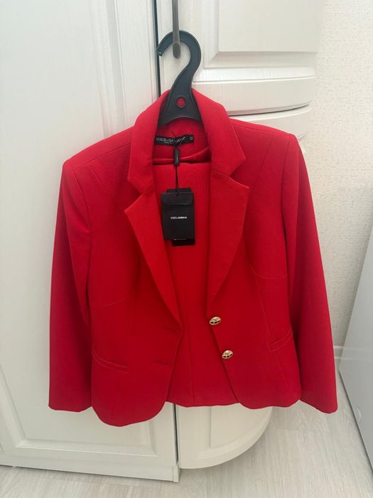 Продам брючной костюм