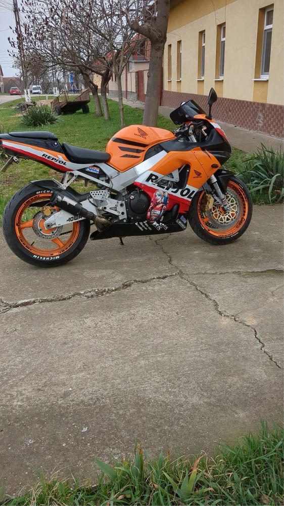 De vânzare sau schimb: Honda CBR929RR