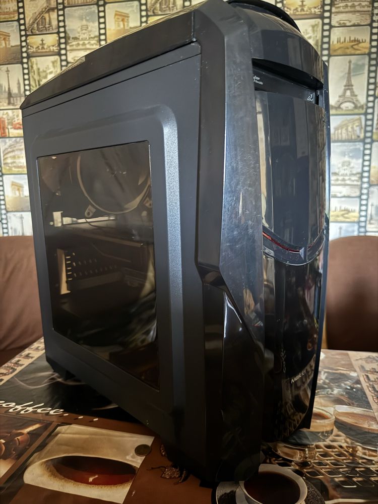 Гемърски компютър Intel I7/8GB AMD/16 RAM/500GB SSD