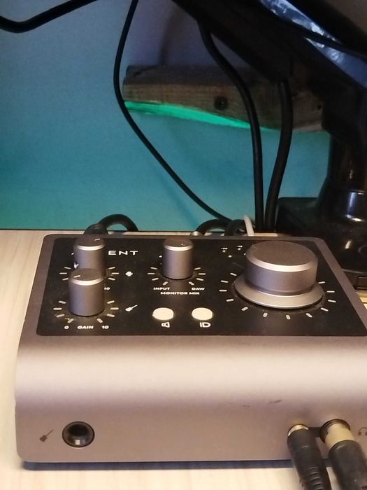 Звуковая карта Audient ID4