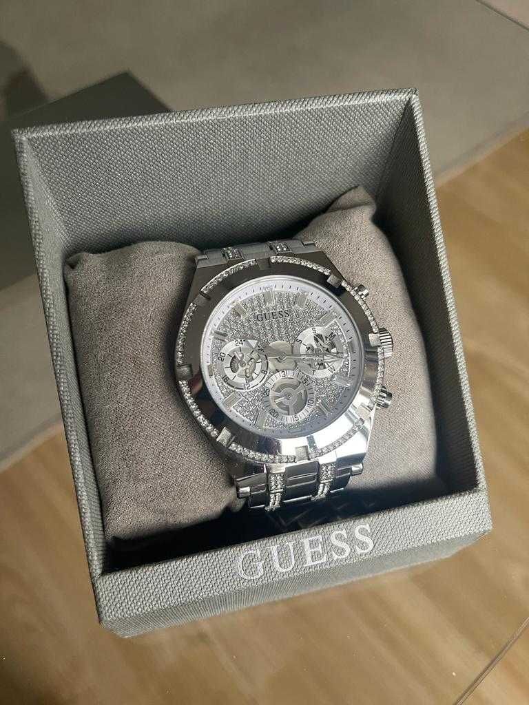 Ceas Guess Continetal