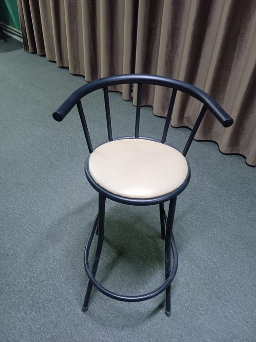 Барный      стул