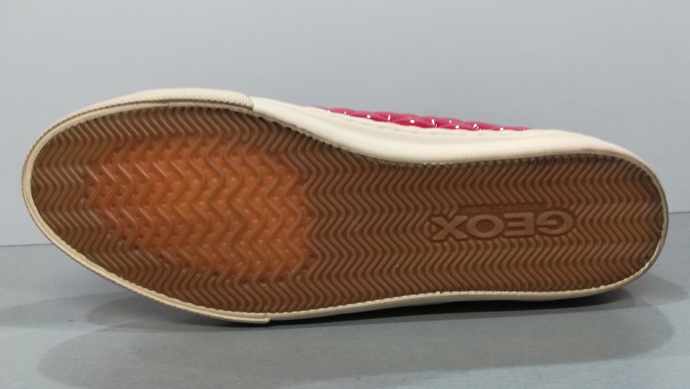 Geox Respira N39.Дамски кецове-лак.Нови.Оригинал.