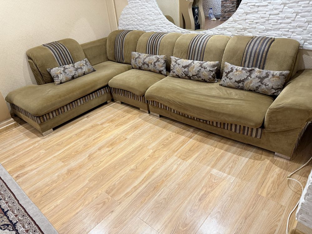 Продается срочно Диван Mebel