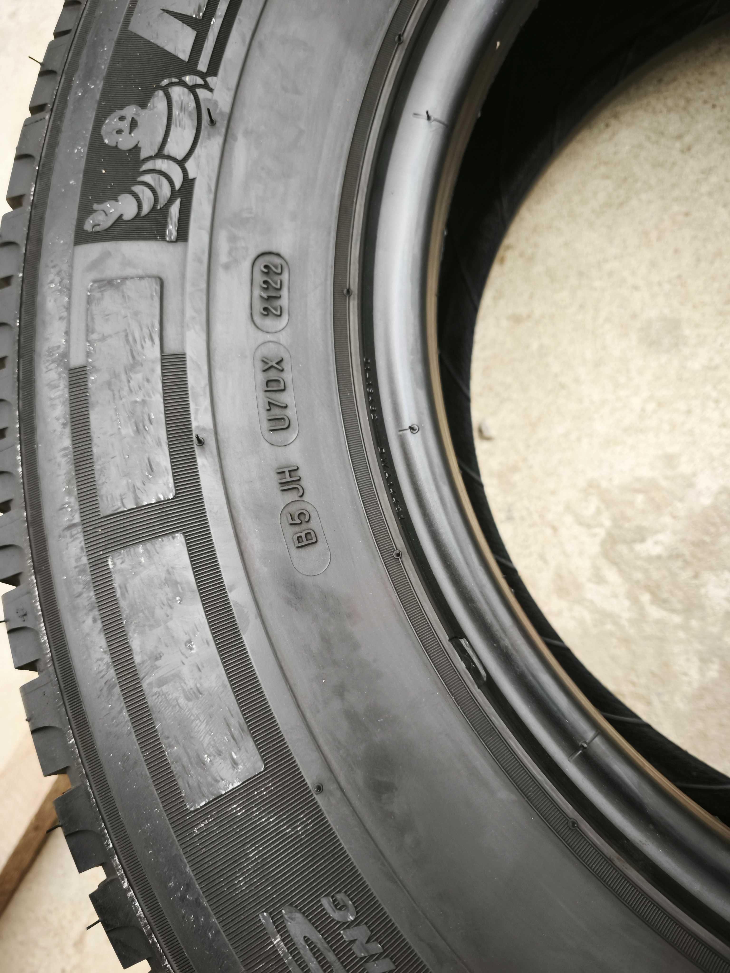 *225/65/16 CP Michelin AGILIS  БУС НОВИ