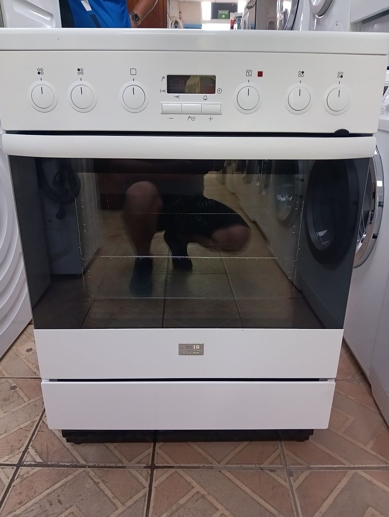 Свободно стояща печка с керамичен плот VOSS Electrolux 2годиниГаранция