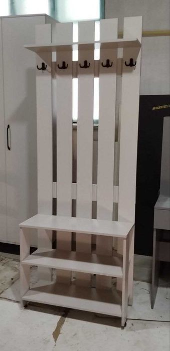 Вешалка напольная, прихожая.