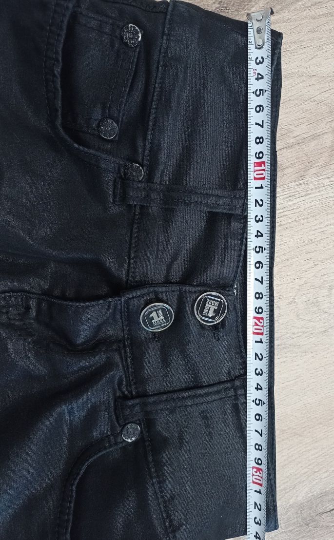 Пола One More Jeans, черна промазана