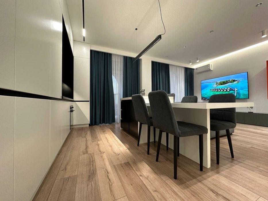 Жк Gardens! Авторский ремонт и прекрасный вид на парк! 2 комнаты 72м2!