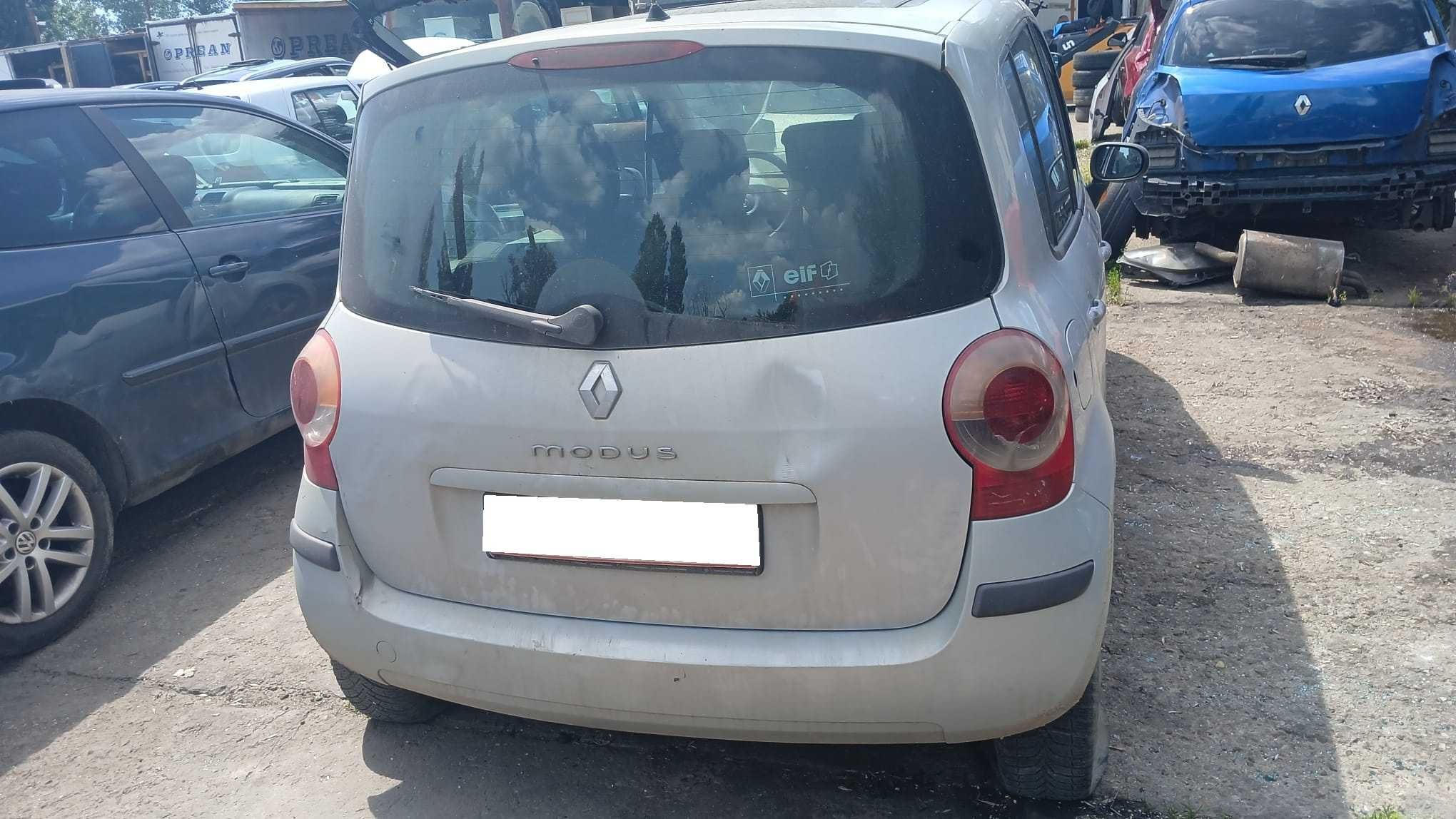 Dezmembrez Renault Modus 1.5 Diesel Euro 3 Din 2006 - 60 KW