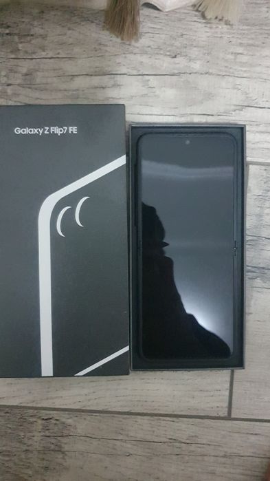 Samsung galaxy Flip7 Fe