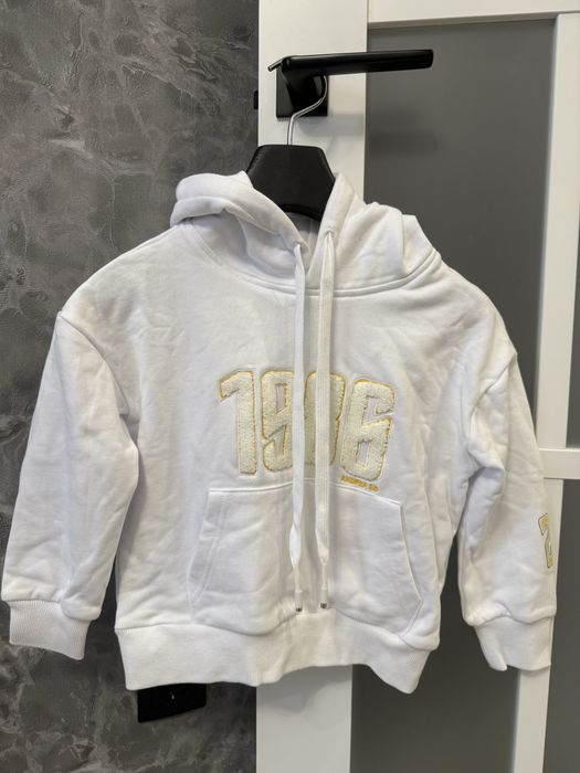 Продам вещи новые на 4-6 лет