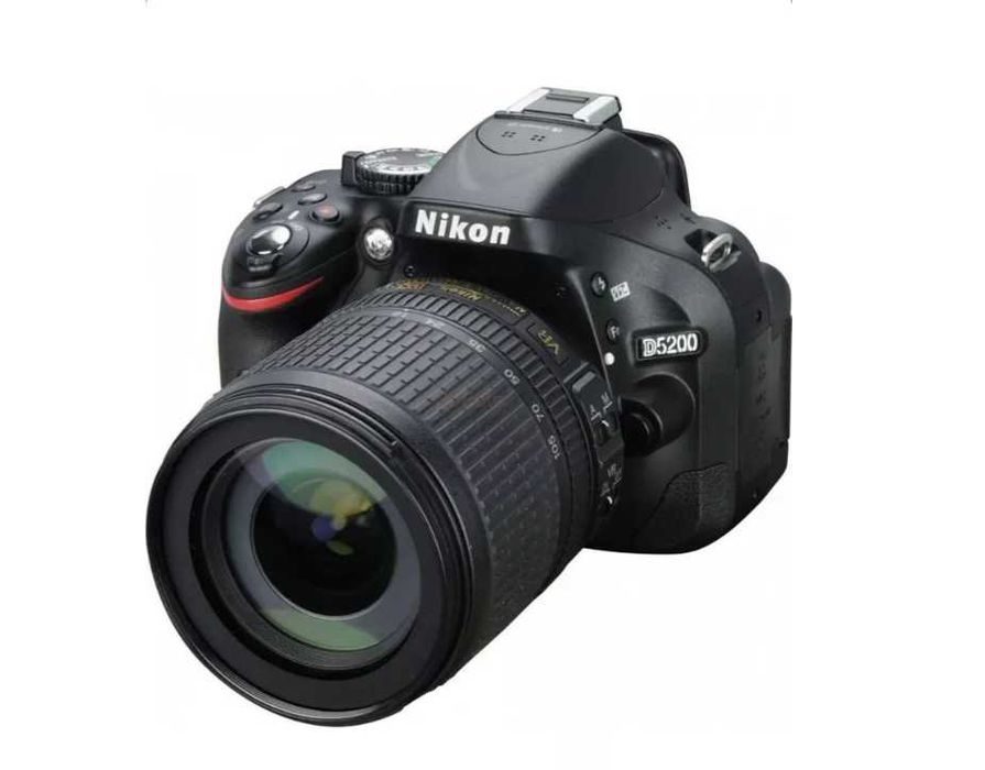 Новый зеркальный фотоаппарат Nikon D5200/18-105mm/Гарантия 1г/ ломбард