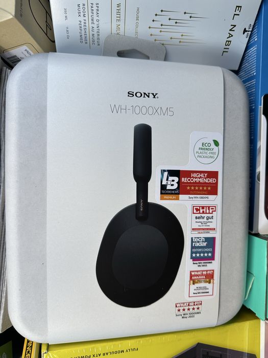 Nou! Sigilat! Casti Sony WH-1000XM5