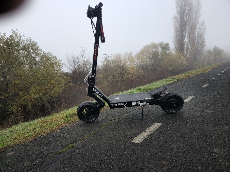 Ofer la vanzare G4 are 400km facută Custom dupa cum se observa