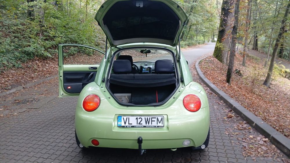 Vând Volkswagen beetle