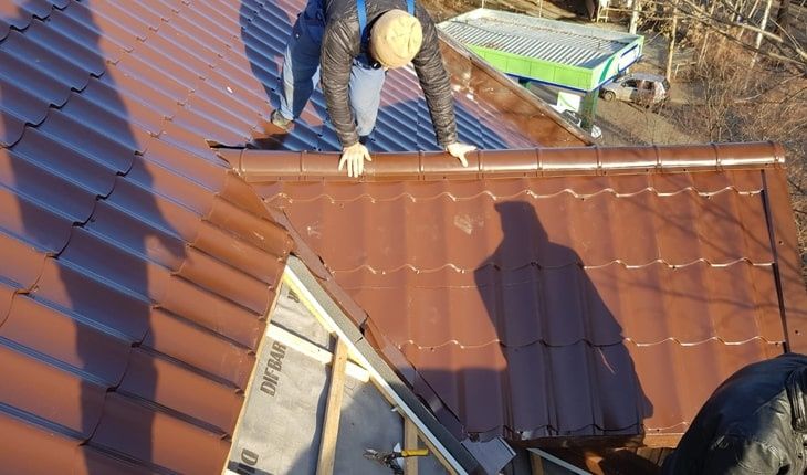 Acoperisuri si reparatii de Urgenta 

Montaj tiglă metalică

Reparatii