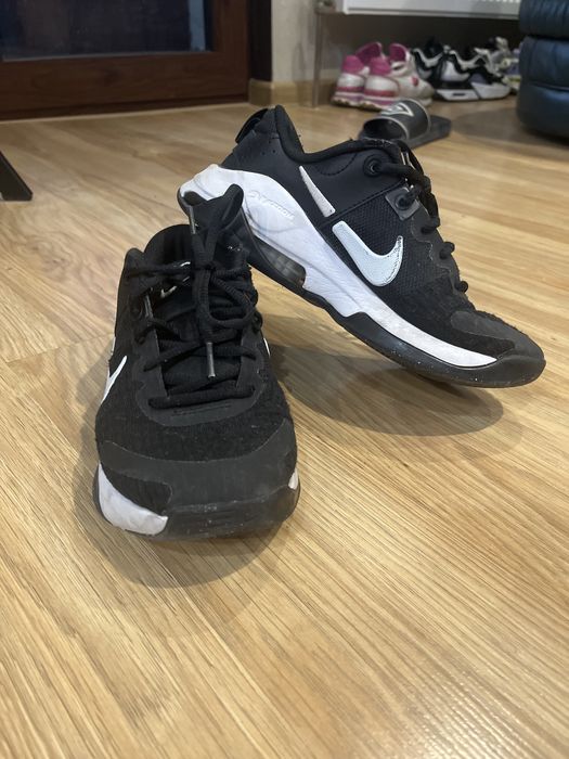 Nike маратонки 36,5